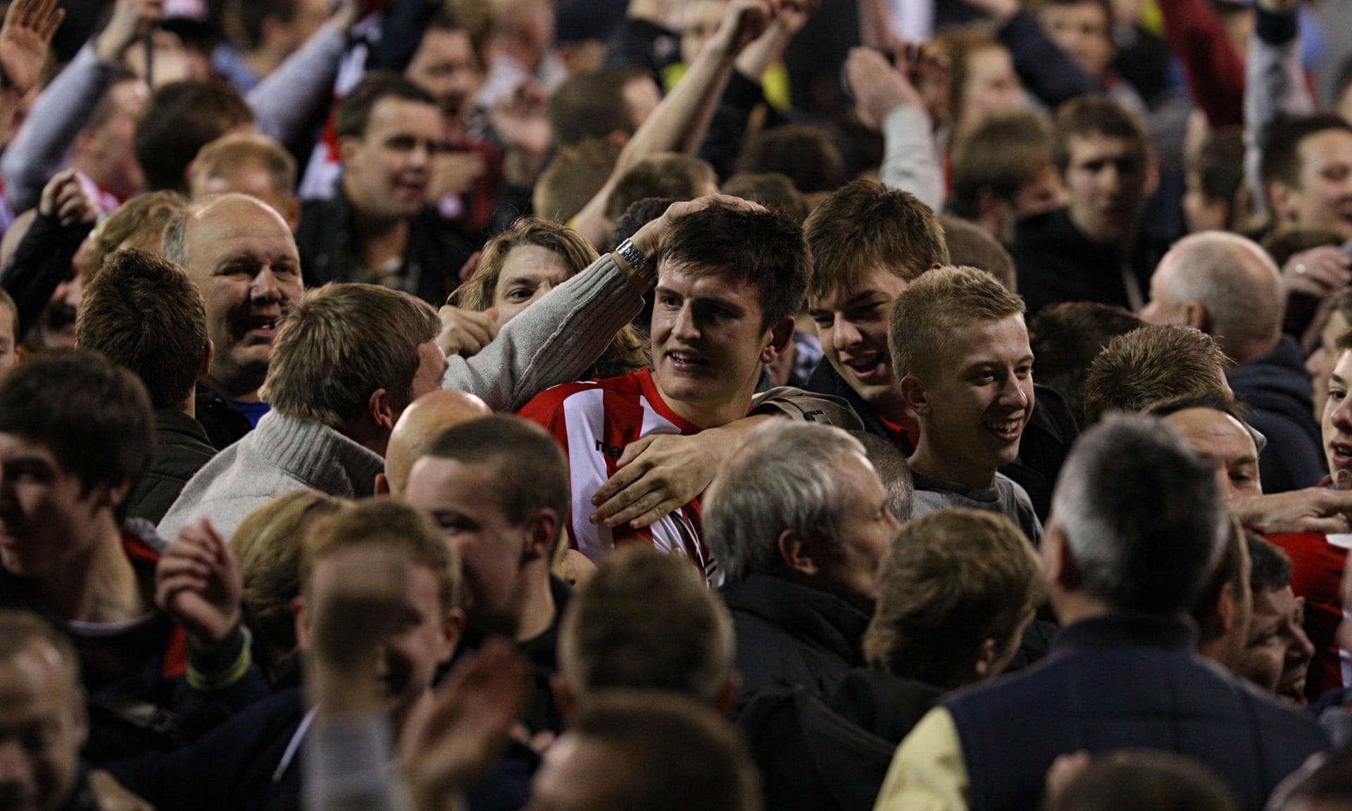 奖杯擦肩而 奖杯擦肩而